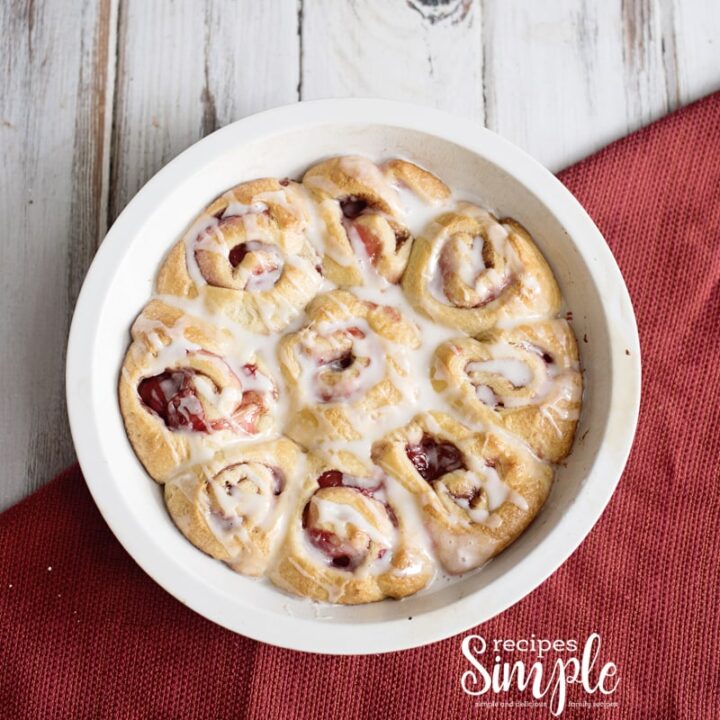 Quick And Easy Cherry Cinnamon Rolls Recipes Simple