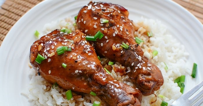 Slow Cooker Honey Garlic Chicken Legs