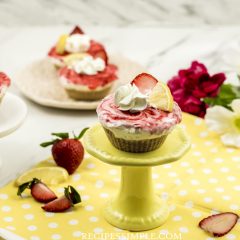 Strawberry Lemonade Mini Cheesecakes