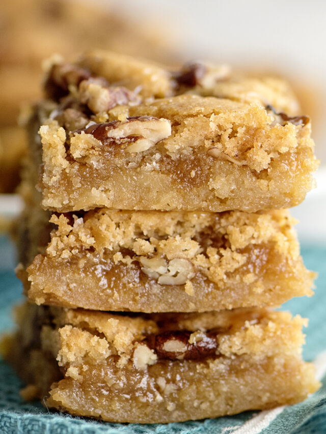 cropped-Easy-Salted-Caramel-Pecan-Bars-Recipe.jpg