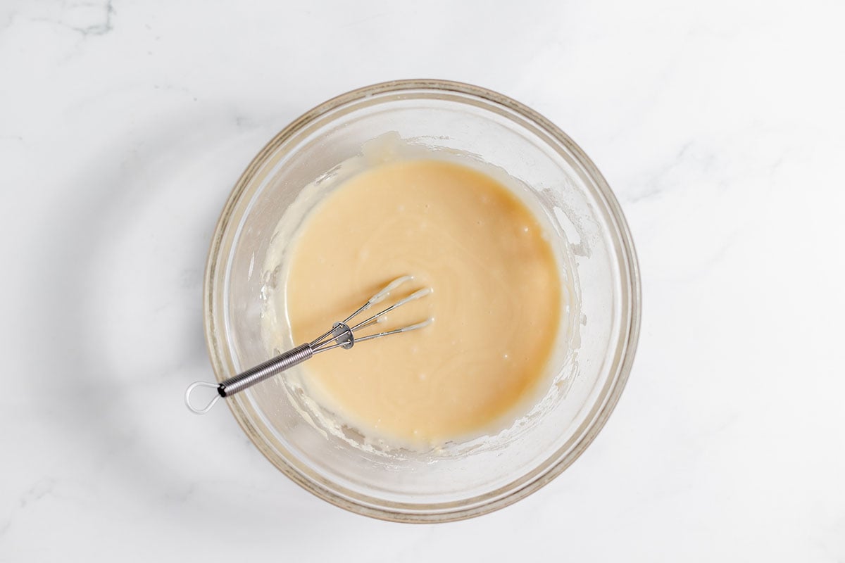 Maple Icing for cookies in a bowl.