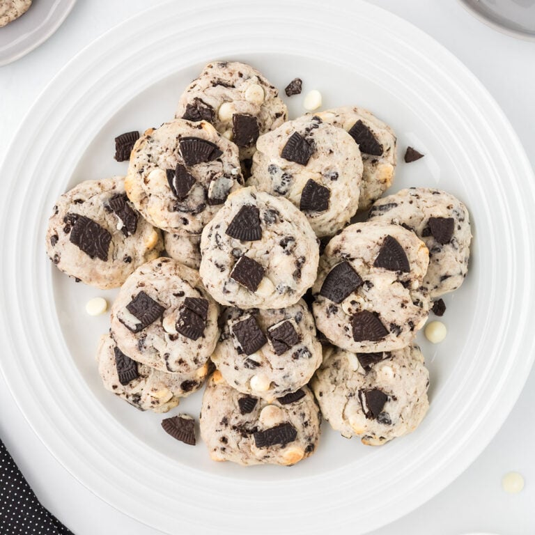 Cookies and Cream Cheesecake Cookies served on a round white platter.
